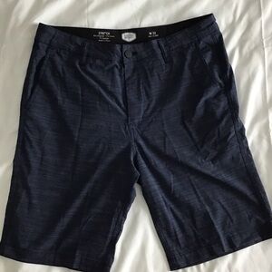 Stylish Navy Men's Shorts Casual or Dressy Lightweight breathable Size 32